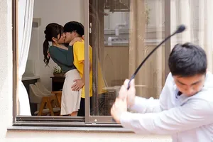 đôi bà xã gã chồng trẻ chuyển đến nơi ở mới nào ngờ bị gã vô gia cư theo dõi